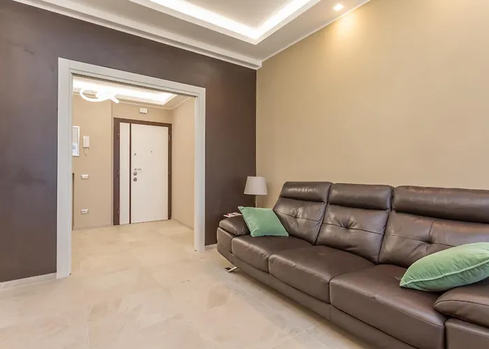 2-bedroom Retreat Near Metro & Parks Roma