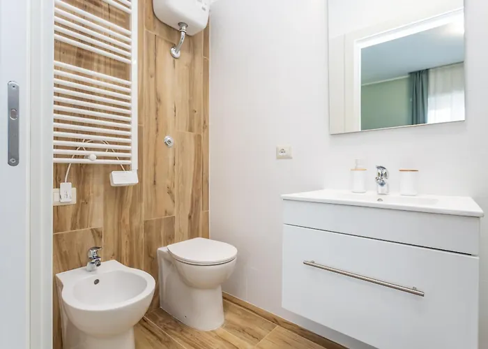 2-bedroom Retreat Near Metro & Parks